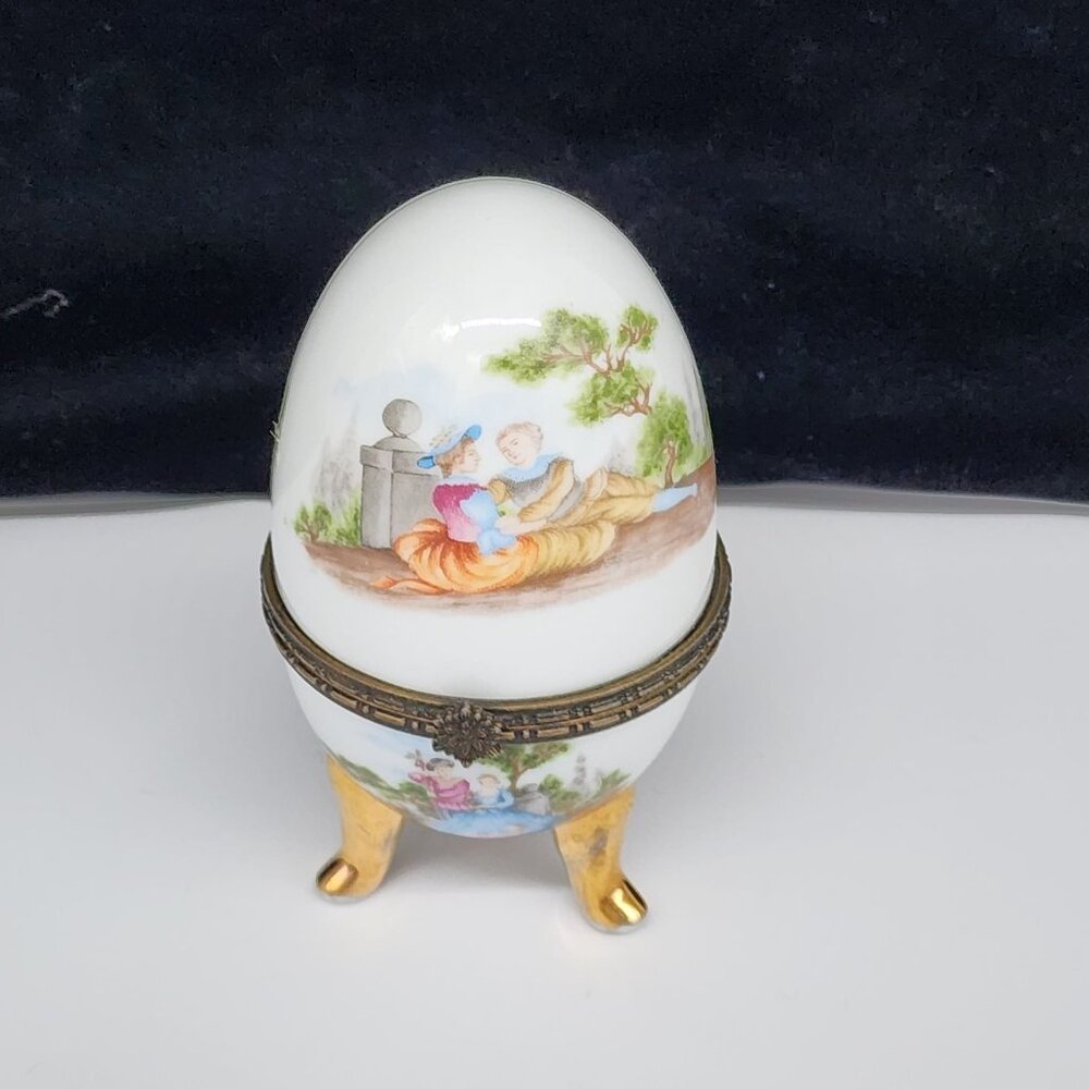 Porcelain Footed Egg Trinket Presentation Box Courting Scene VTG 4" J. Furmani - Picture 3 of 10